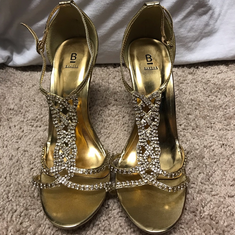 Bakers Gold Pumps